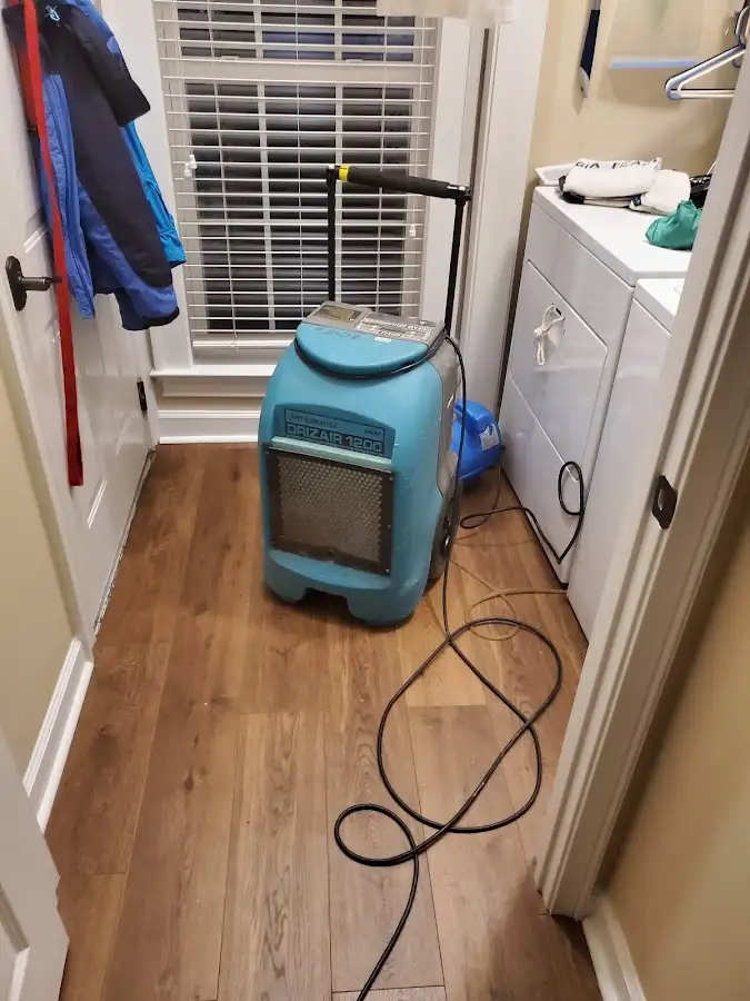 Commercial dehumidifier deployed for Crawl Space Restoration in Friendswood